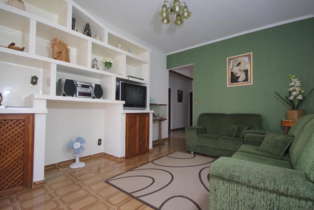 Casa Temporada Gratao 06 Min Dos Parques Thermas Olimpia Room photo